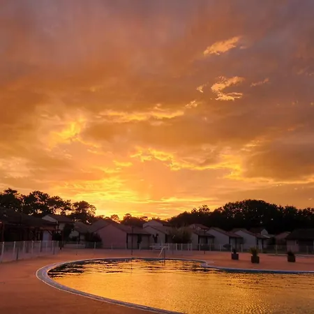 *jolie Maison Proche Et Marin, Avec Piscine, Tennis A Plage* بيت للعطل