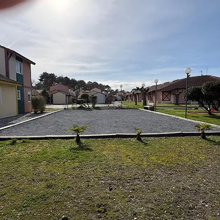 *jolie Maison Proche Et Marin, Avec Piscine, Tennis A Plage* * سوستون