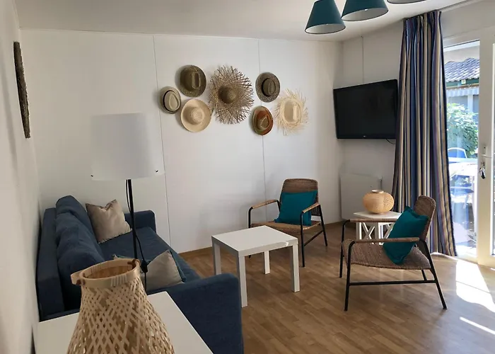 *jolie Maison Proche Et Marin, Avec Piscine, Tennis A Plage* 苏斯通