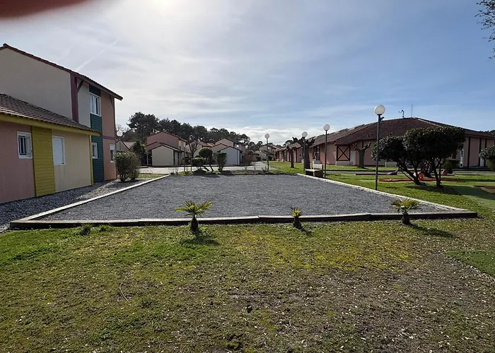 *jolie Maison Proche Et Marin, Avec Piscine, Tennis A Plage* * 苏斯通